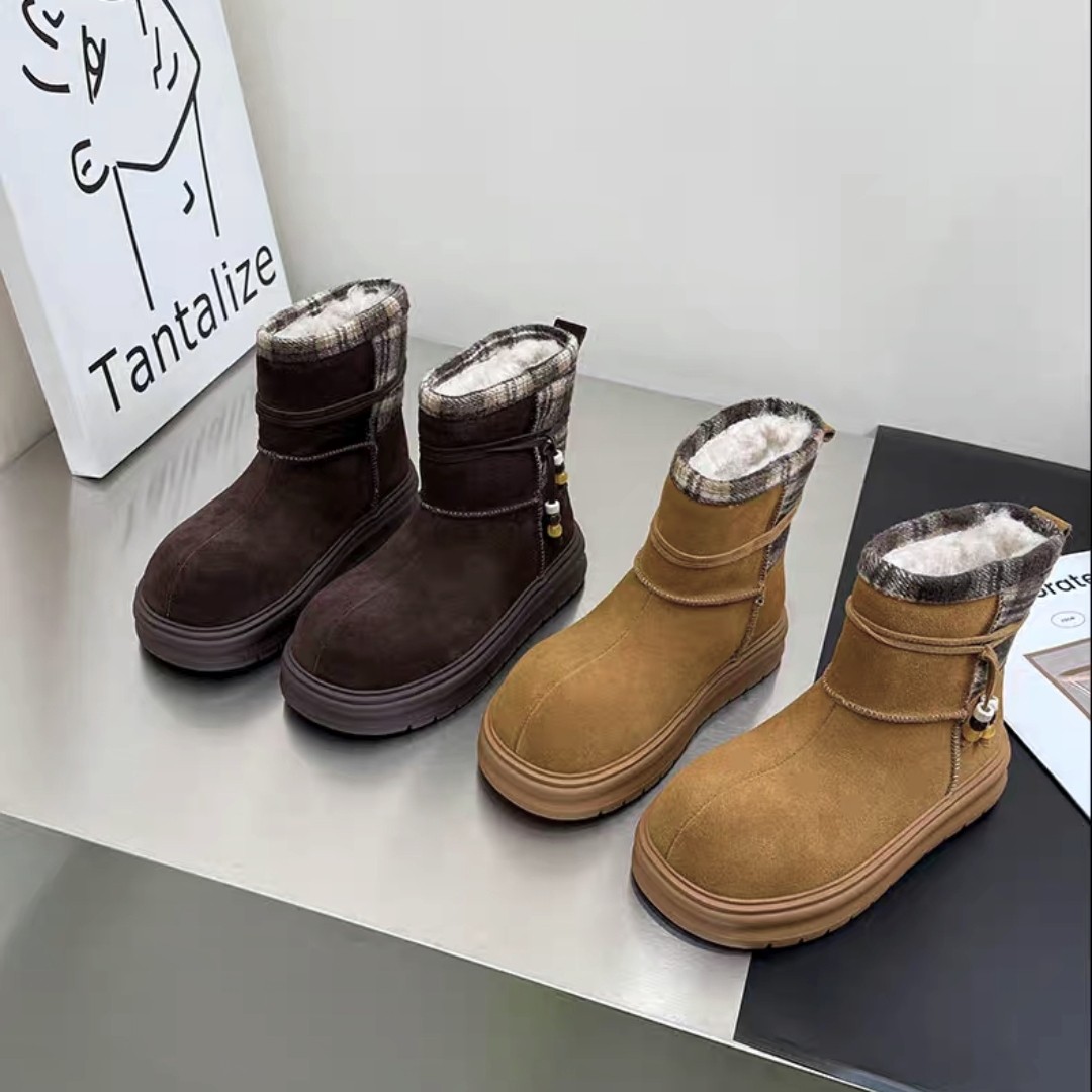 女雪地靴英伦格毛呢拼接反绒皮一脚蹬冬季保暖厚绒大棉鞋学院风