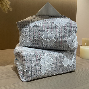 精致车缝线设计收纳纸巾抽长方体布艺收纳包大容量蕾丝花朵纸巾盒