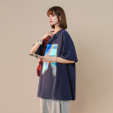 深蓝色