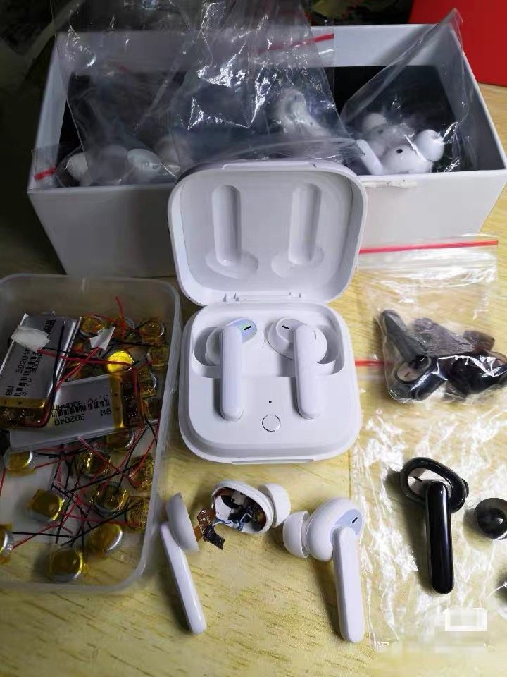 OPPO w31换电池w51小米蓝牙耳机4代电池续航短断连维修听