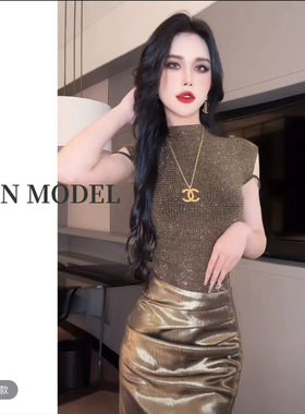 【YUAN MODE I媛老板-2025春季肩带圆孔烫钻短袖T恤打底衫021327