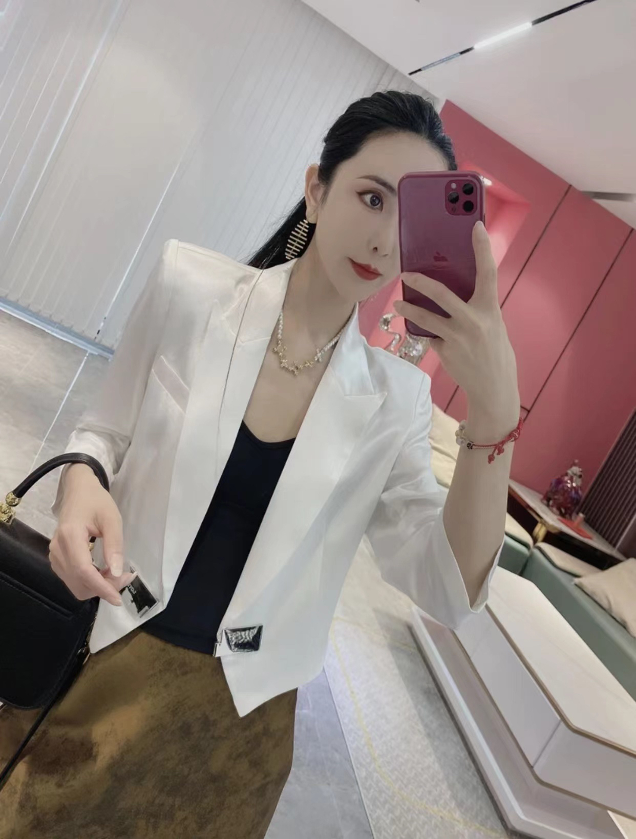 欧货正品2024春夏新高级感气质醋酸金属扣西装短外套女薄款小西服