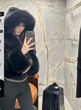 LUV2SHY 魔女比例 欧美风黑色毛毛短外套百搭高级连帽保暖仿皮草