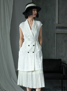 女性日记原创2023新款戗驳领双排扣盖袖直身连衣裙夏季女气质显瘦