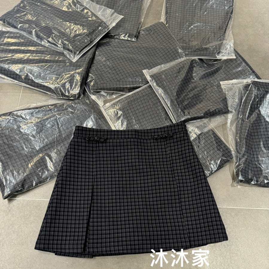 现货欧洲站2025早秋新款洋气百搭显瘦舒适格子半身裙裙裤女