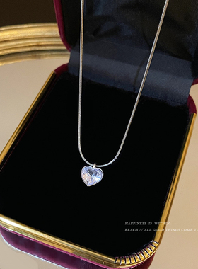 简约复古时尚爱心项链ins潮流嘻哈设计吊坠冷淡风超仙百搭锁骨链