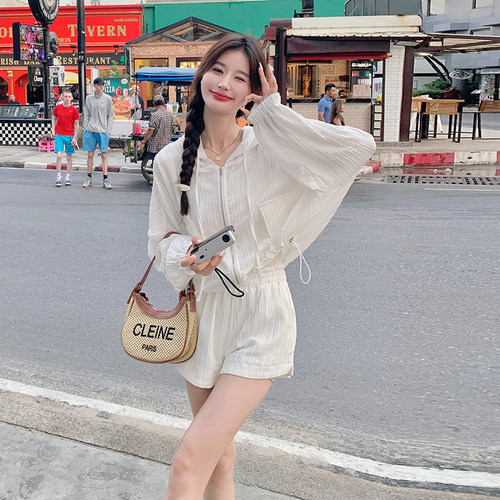 【现货上新】气质清爽减龄时尚轻盈柔软防晒套装088-6611p135k188