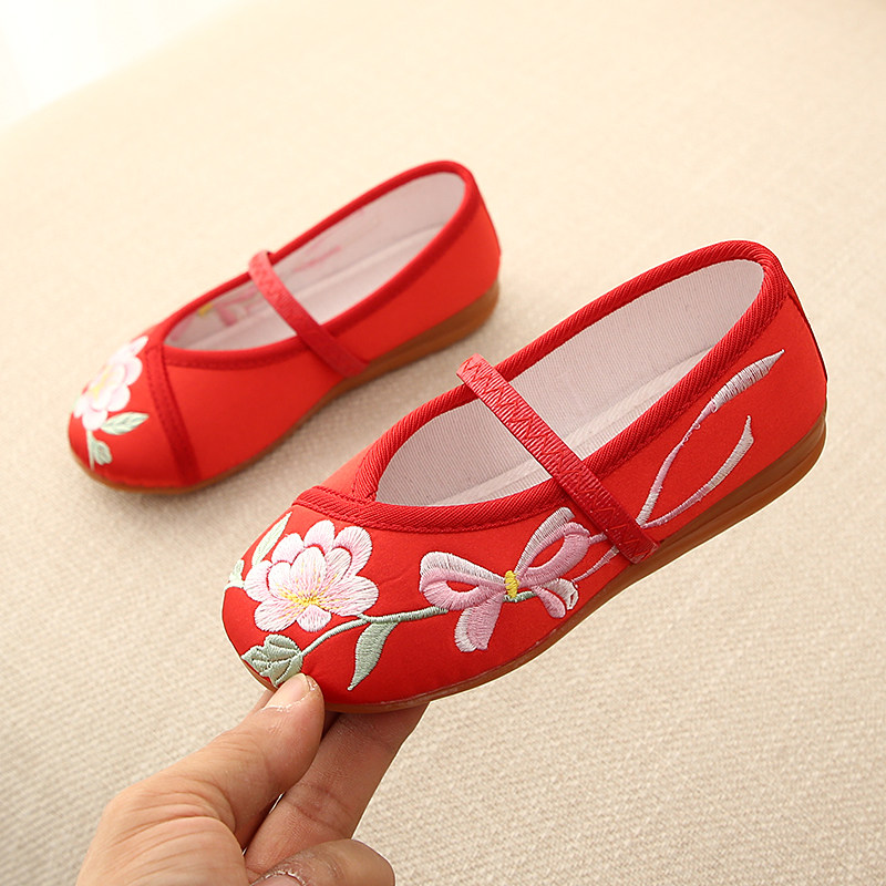 女童汉服绣花布鞋红色花朵刺绣
