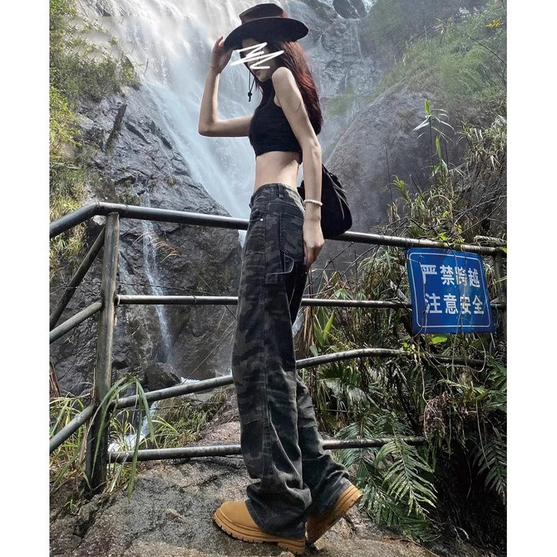 美式迷彩直筒工装裤女图片