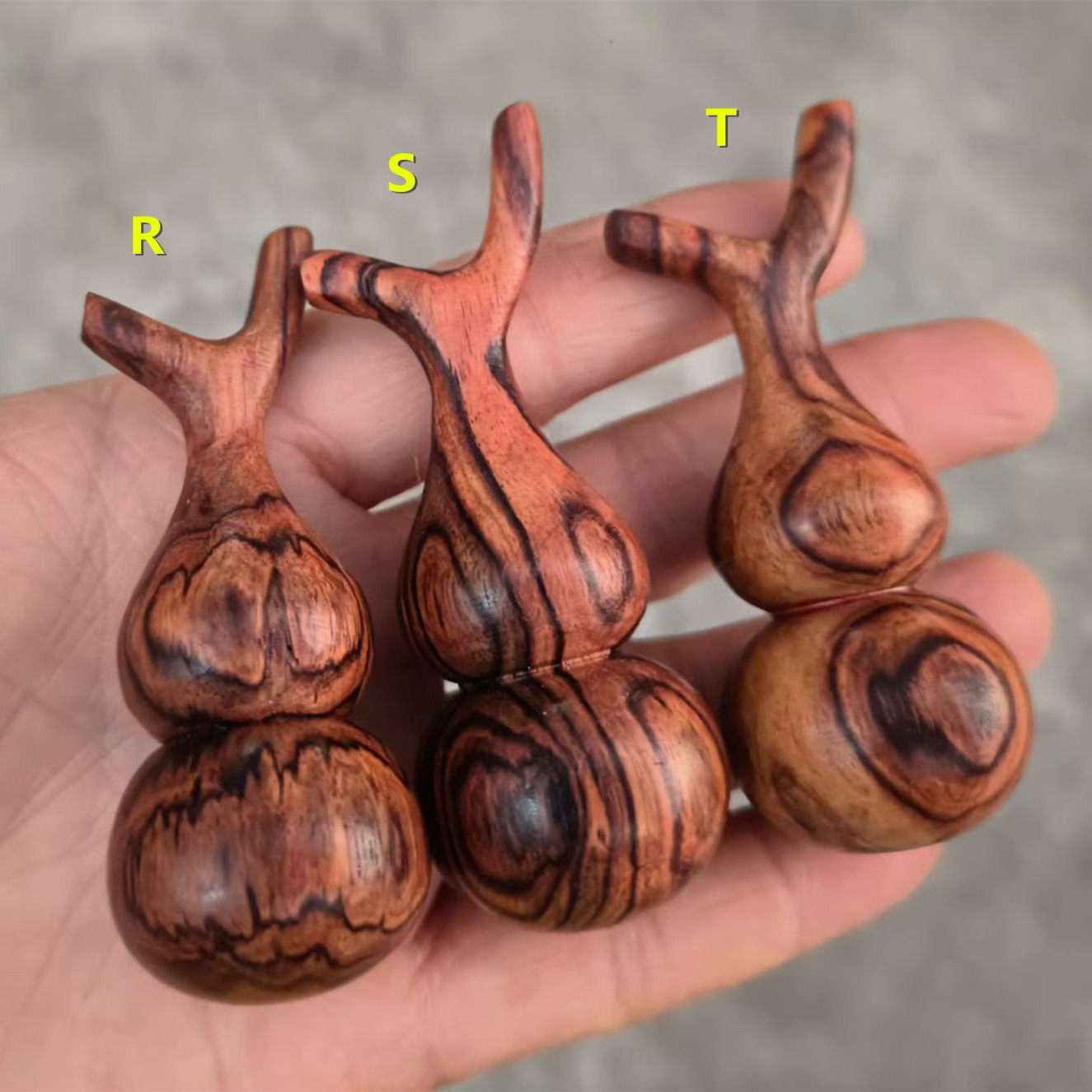 越南黄花梨葫芦手把件 漂亮纹理越黄摆件 降香黄檀硕果累累木雕品