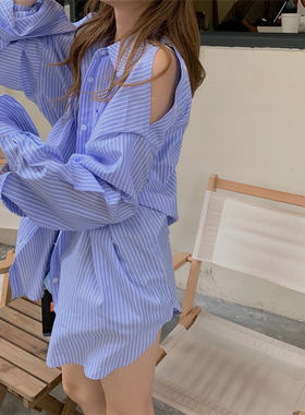 夏季漏肩蓝色条纹衬衫女