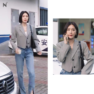 香港闪耀的她秦岚管文同款小西装女设计感垫肩短款小格子西服外套