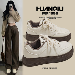 环球高级感气质小白鞋女2025新款爆款巴恩风百搭厚底板鞋休闲鞋潮