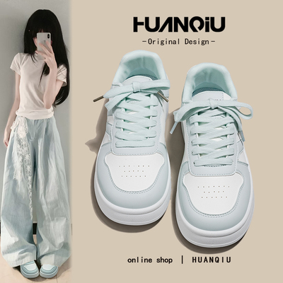 环球薄荷曼波透气小白鞋女2026新款爆款百搭学生轻便不累脚板鞋潮