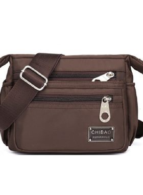 2026超多拉链口袋横款方形双侧袋中老年妈妈单肩斜挎逛街小背包女