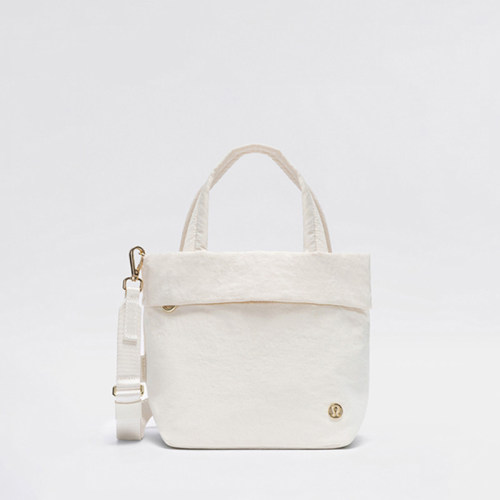 On My Level 女士小款手袋丨lululemon丨LW9FNDS