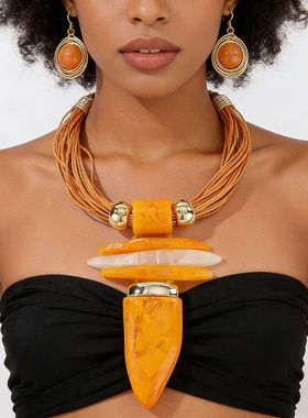 新款女欧美树脂牛角吊坠项链耳环套装夸张欧美饰品necklaces