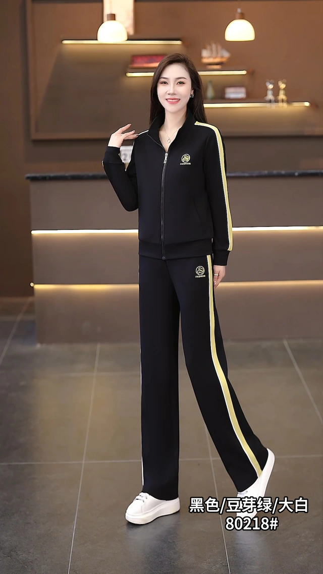 宇玲儿2025秋季休闲运动套装女士立领开衫大码中年妈妈减龄跑步服