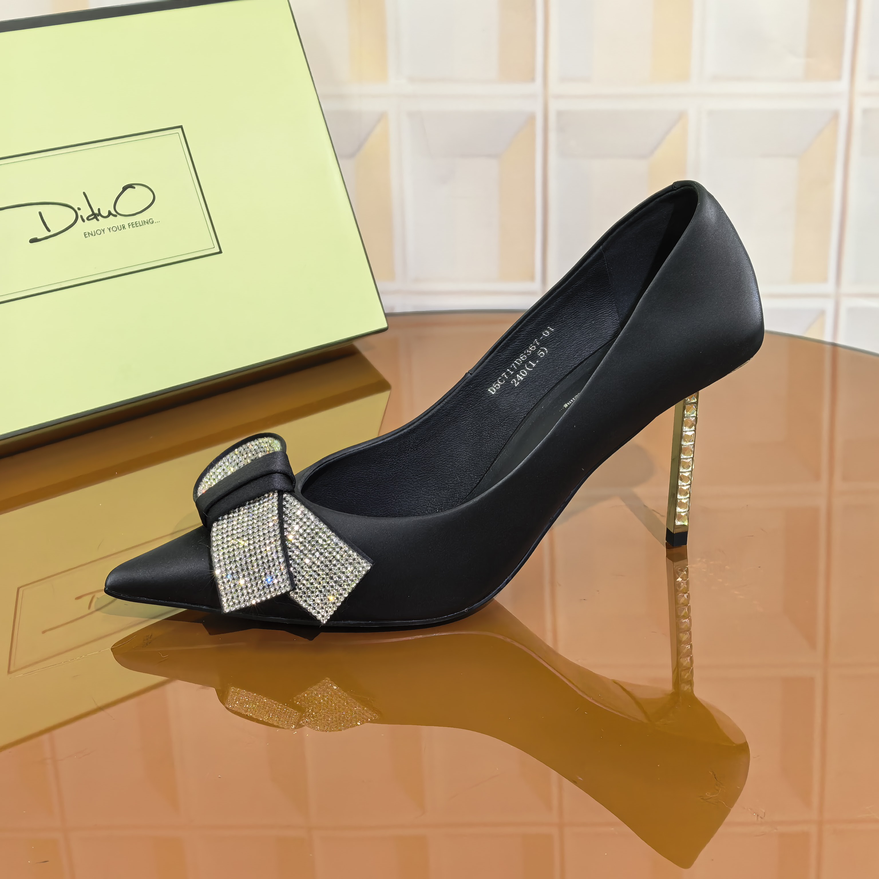 6367黑色/牛皮时尚百搭细跟尖头蝴蝶结女士新款气质高跟鞋