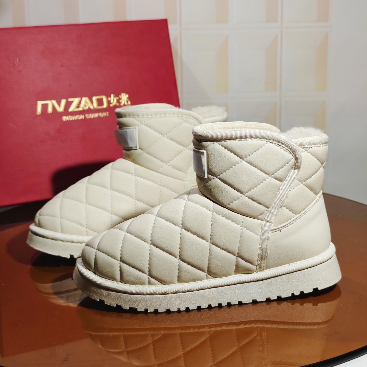 女兆家A41331R羊皮羊毛断码清仓撤柜外贸捡漏菱格纹雪地靴防滑