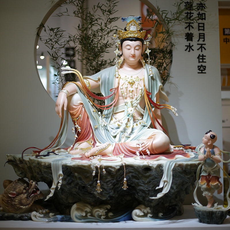 自在观音菩萨观音佛像坐岩石水月观音供奉家用观世音客厅摆件装饰