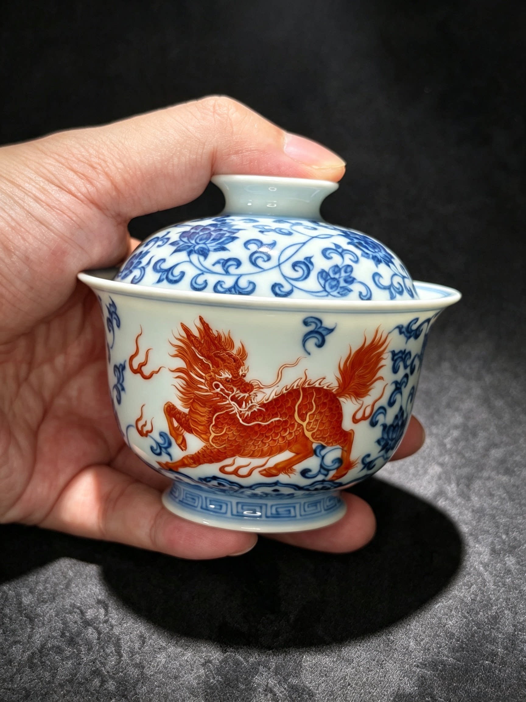 望月怀古青花矾红福瑞连连盖碗容量110c薄胎纯手工手绘喝茶送礼