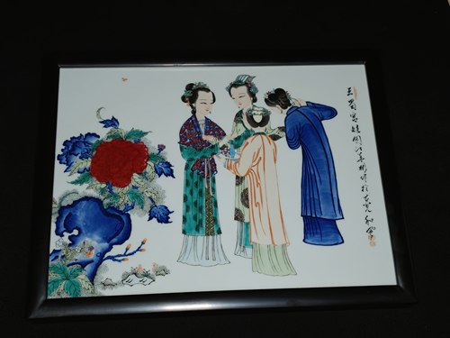 古阅和风古彩唐寅《王蜀宫妓图》桌面瓷板画江华彬作纯手工手绘