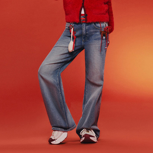 adidas阿迪达斯三叶草女子CNY新年款微喇运动休闲牛仔长裤KT3173