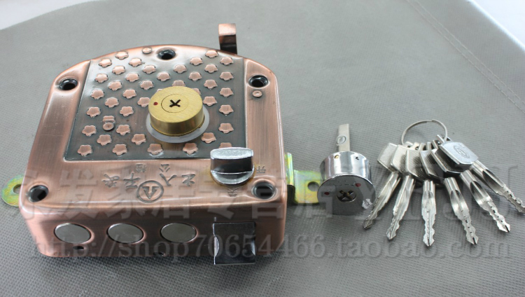 盼盼老式防盗门锁