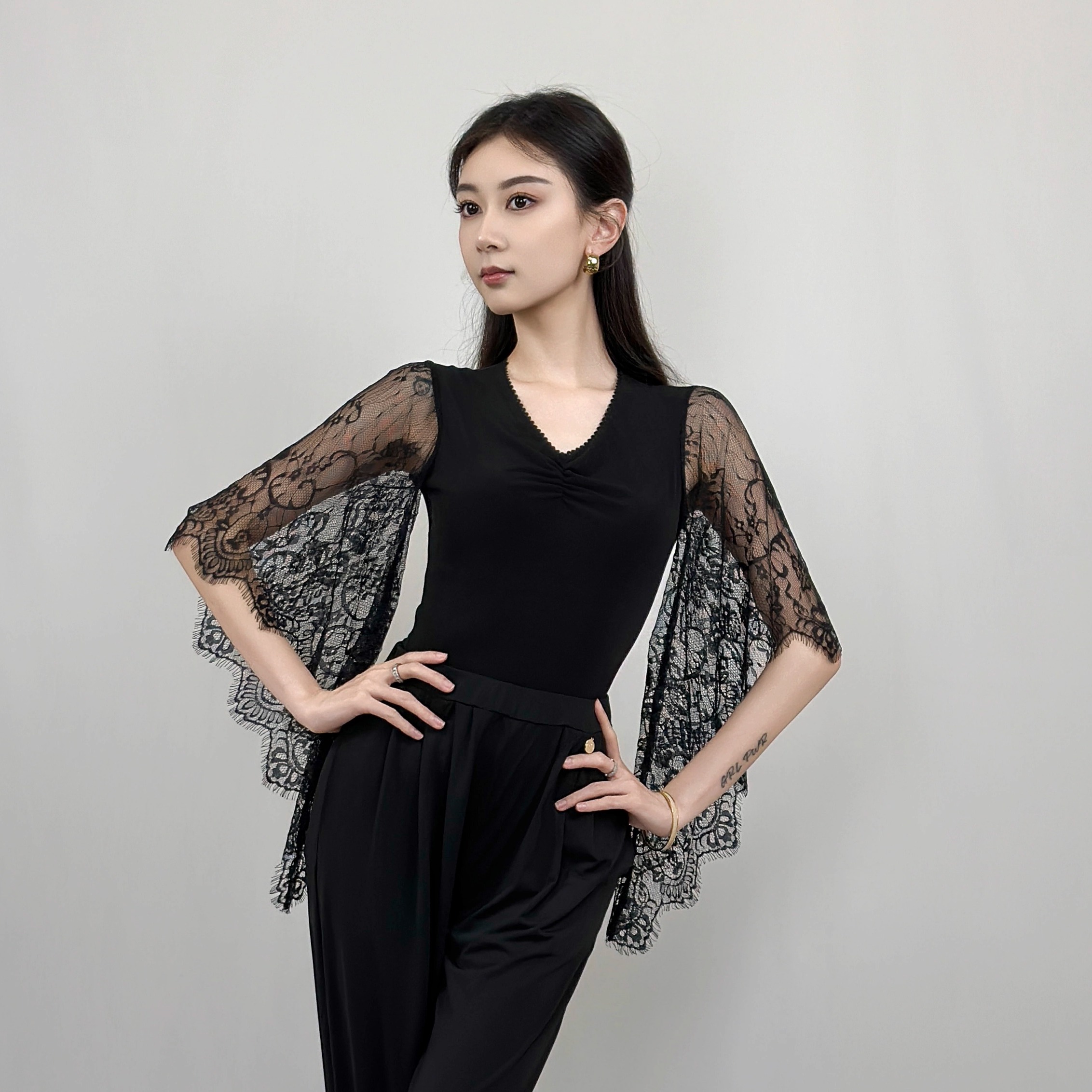 丹珍舞服摩登舞春夏新品交谊舞双人舞广场舞国标练功服上衣M613