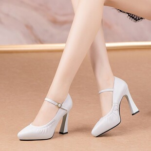 春秋舒适粗跟一字扣浅口单鞋 女9CM气质尖头工作鞋 真皮白色高跟鞋