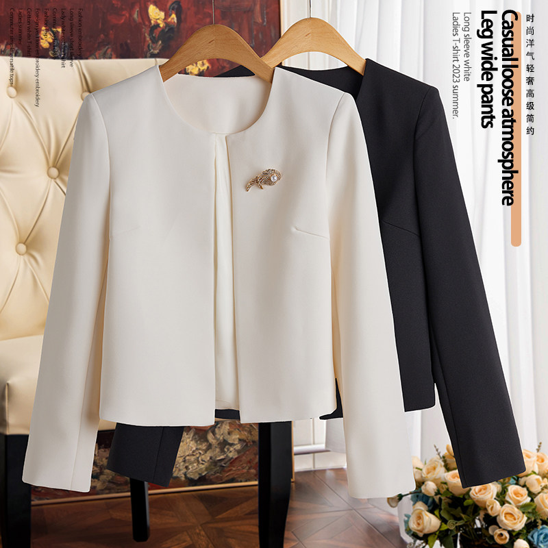 日本进口醋酸短款小西装女2026春新款高级感名媛小香风圆领外套