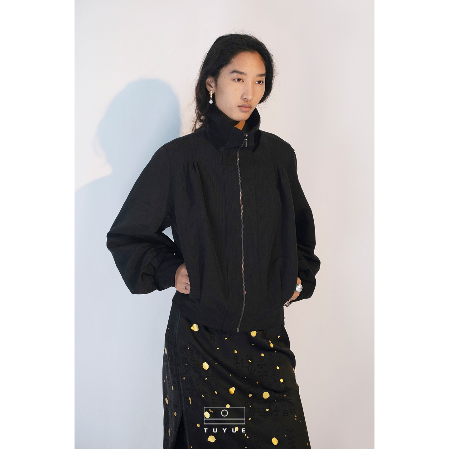 TUYUE涂月可持续时尚廓形风衣