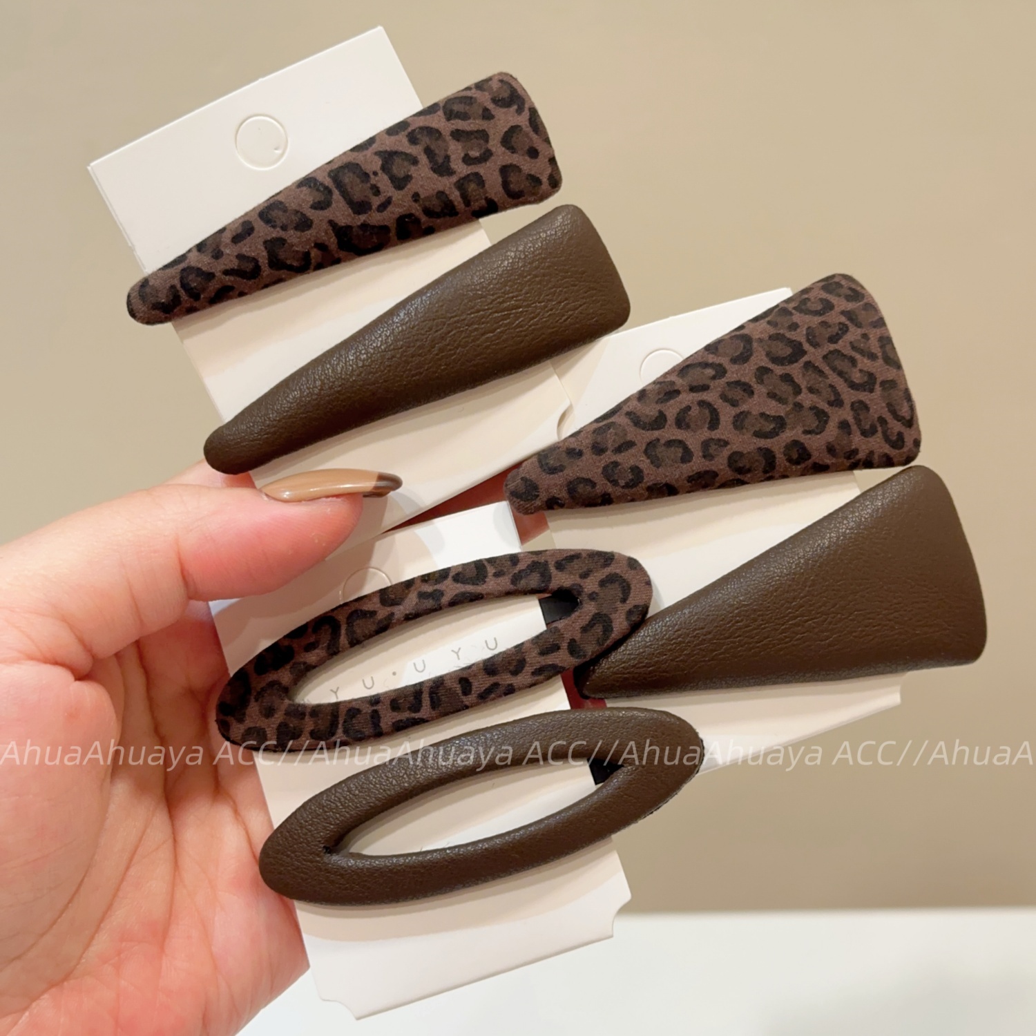 AhuaAhuaya韩版时尚豹纹咖色PU皮质三角BB夹个性甜酷洋气发夹边夹