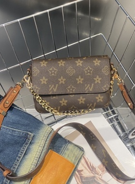 优草坊女包2025新款高品质单肩斜挎包网红复古邮差包高级感相机包