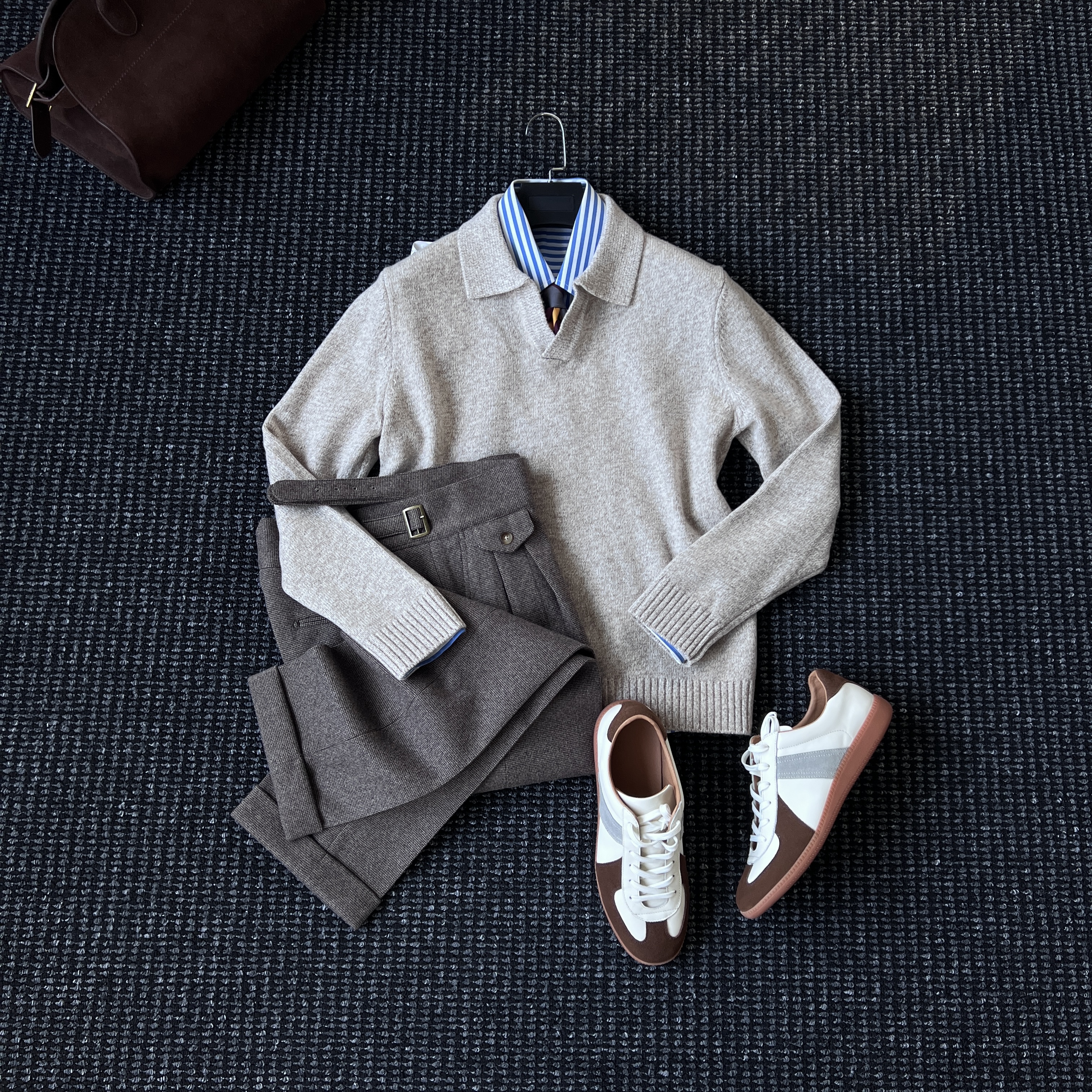 24支绵羊毛针织海鸥领花纱毛衣男