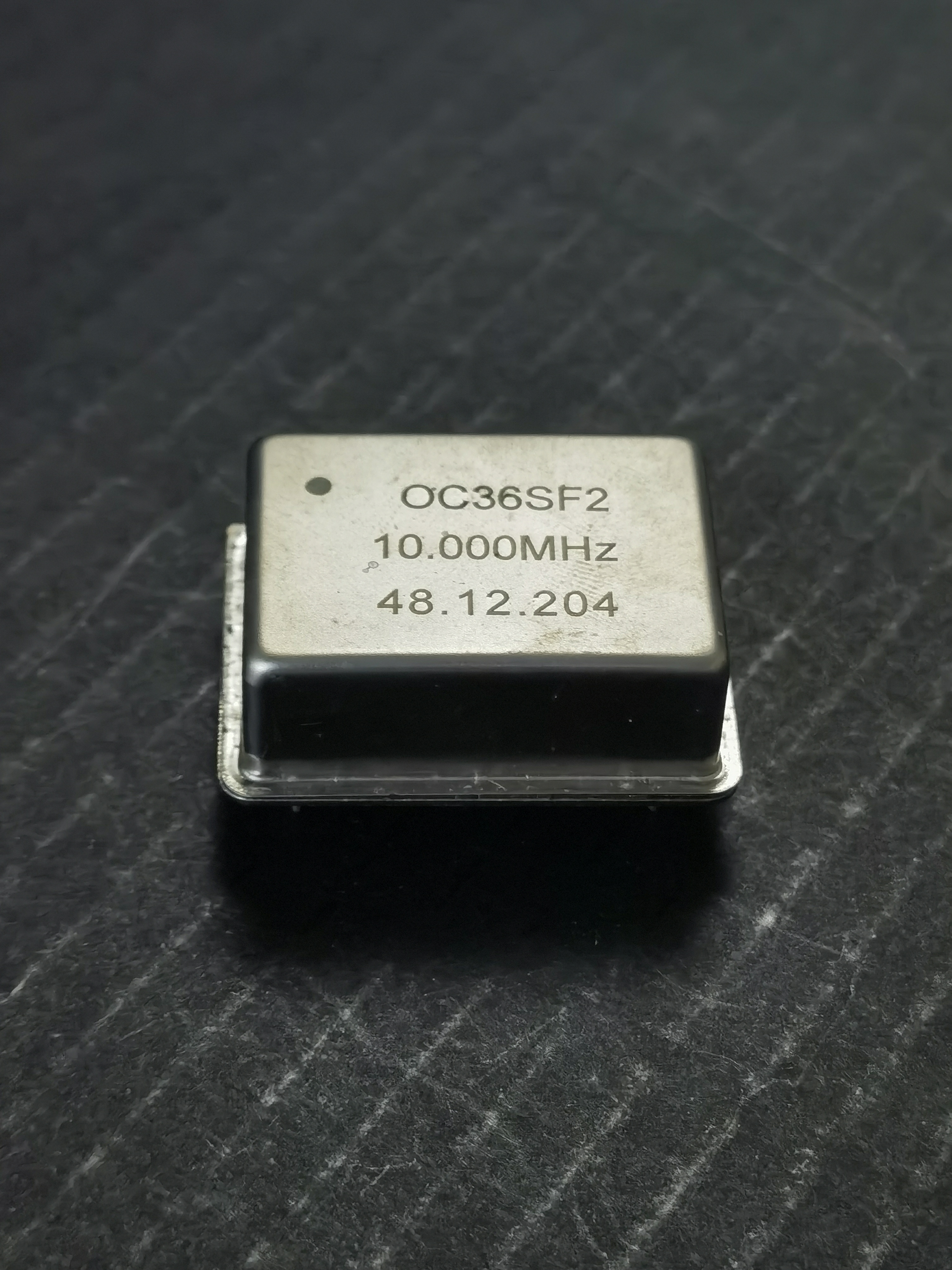 OC36SF2 10MHZ  12V 正弦波 OCXO 恒温晶振 振动器 全新原装库存