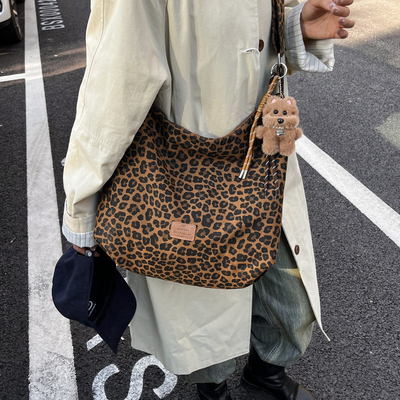 豹纹帆布腋下包大容量通勤托特包