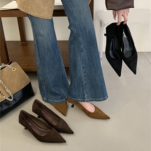 法式尖头绒面小猫跟单鞋浅口女鞋2025秋冬新款细跟高跟鞋黑色鞋子