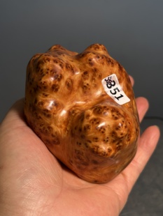精品高货高品质果奶香浓郁龙胆榴花摆件把件 太行柏把件摆件