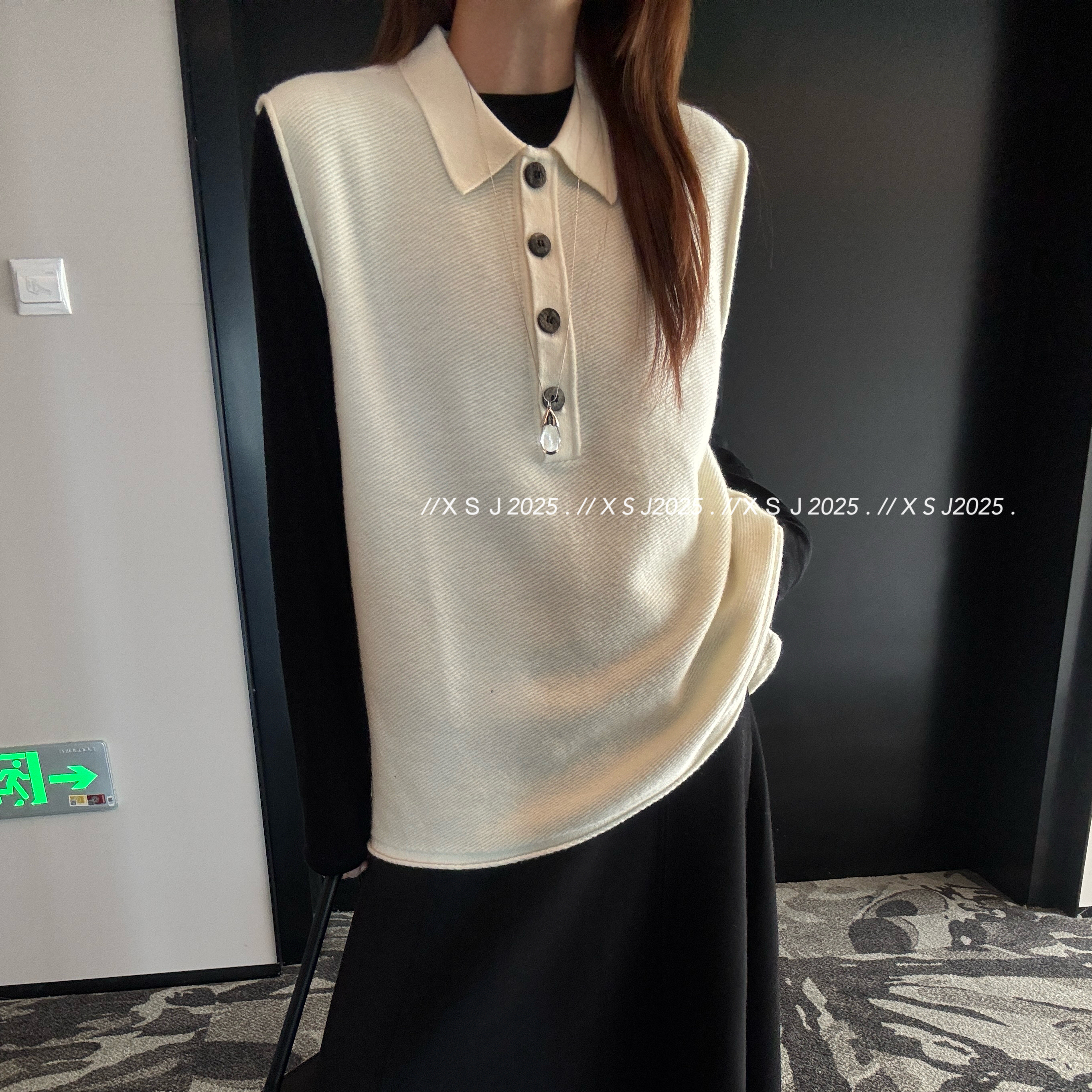 欧洲站2025秋冬新款POLO领排扣宽松A字版无袖羊毛针织衫马甲背心