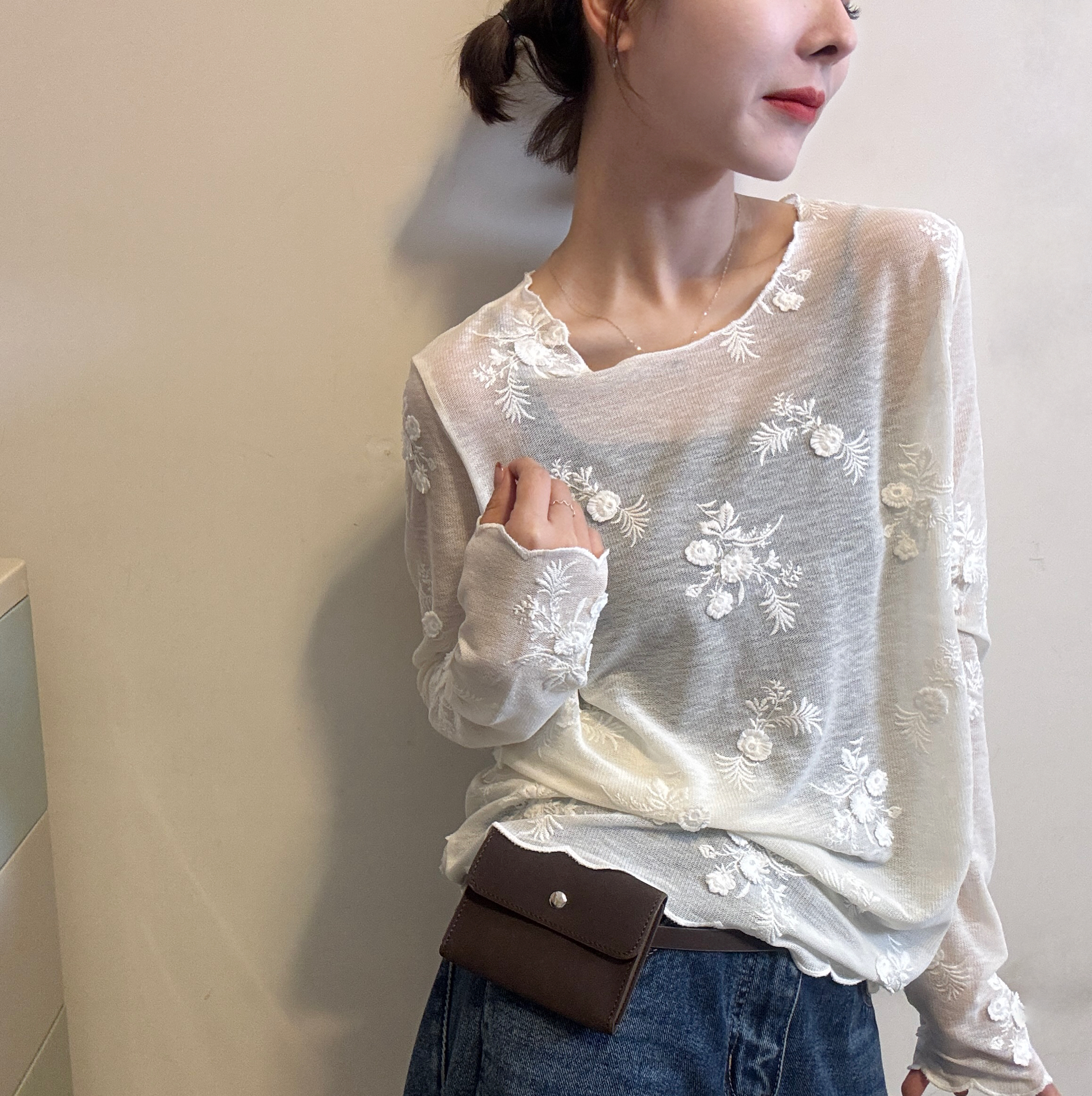 欧洲站2025秋季新款甜美韩系立体花朵刺绣薄款微透感打底衫T恤潮