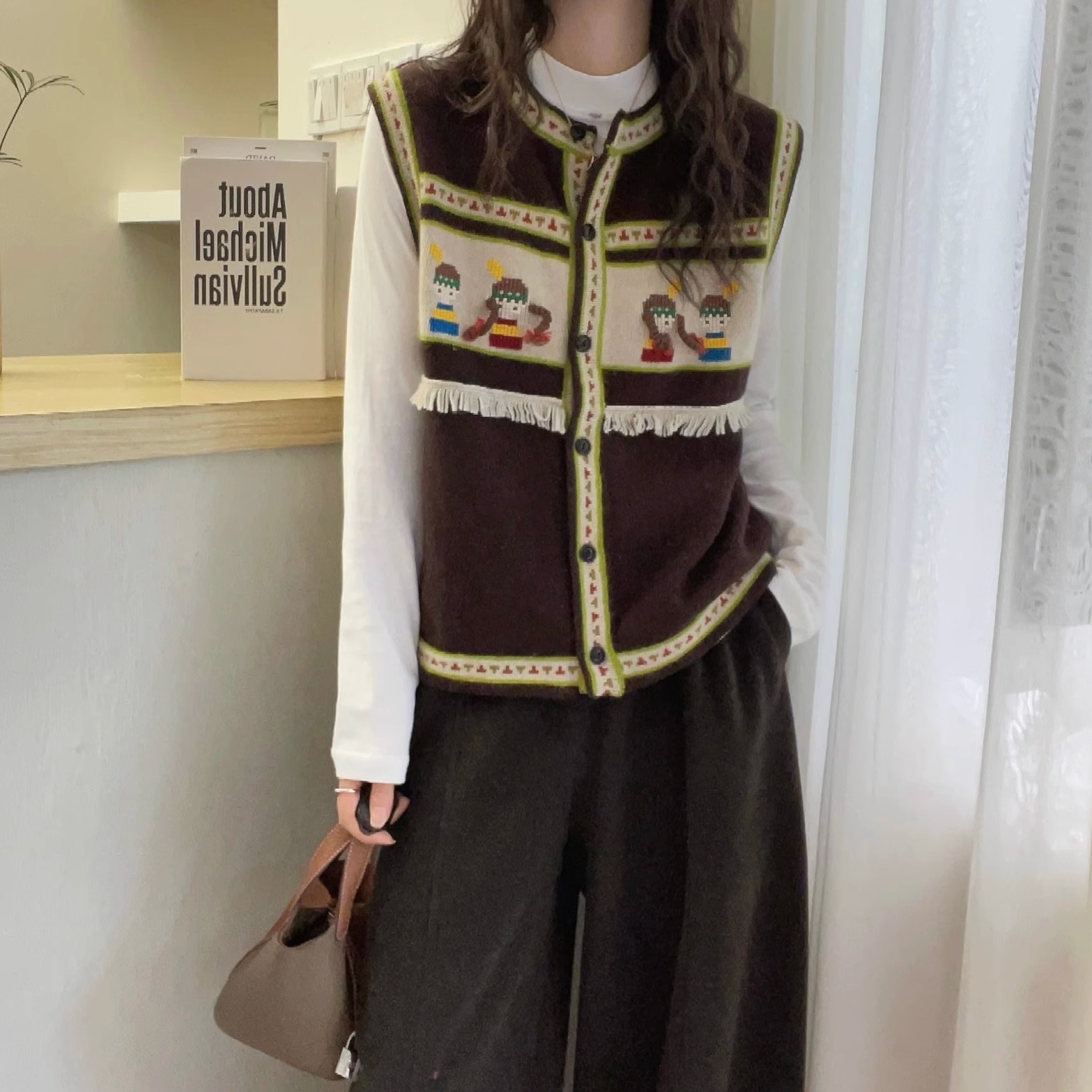 欧洲站2025冬季圆领拼色创意感提花刺绣毛须边羊毛针织衫背心马甲