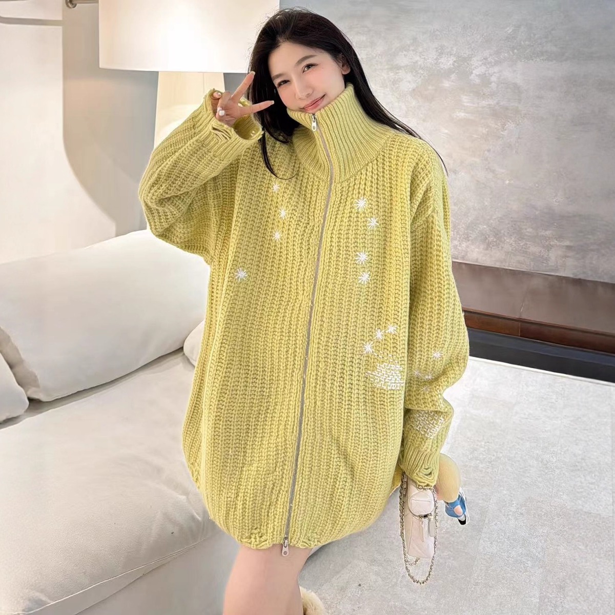 欧洲站2025秋冬新高领落肩中长款雪花明线刺绣大版粗线羊毛外套潮