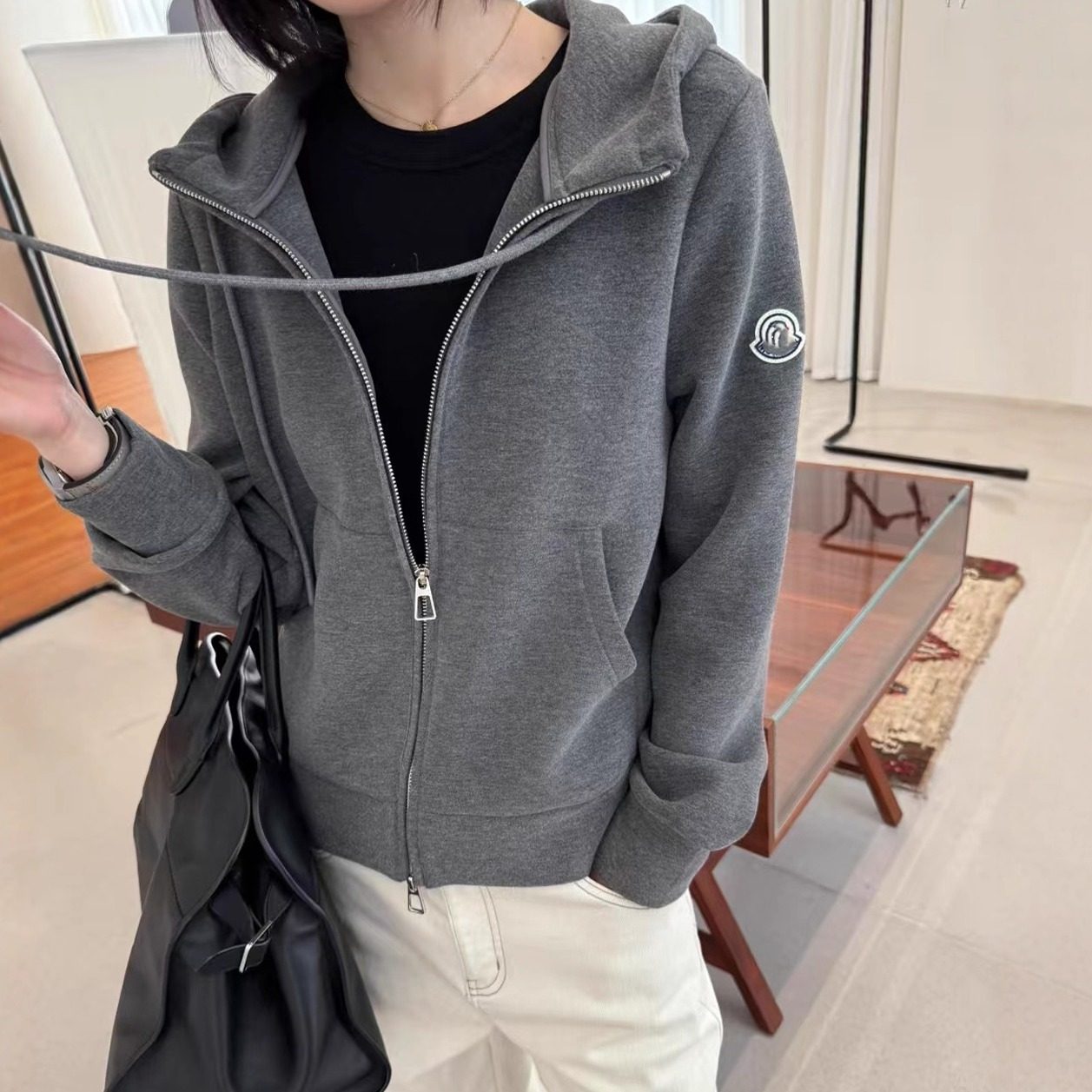 欧洲站2025冬季新款立领手臂圆圈贴标大口袋加厚连帽卫衣外套上衣