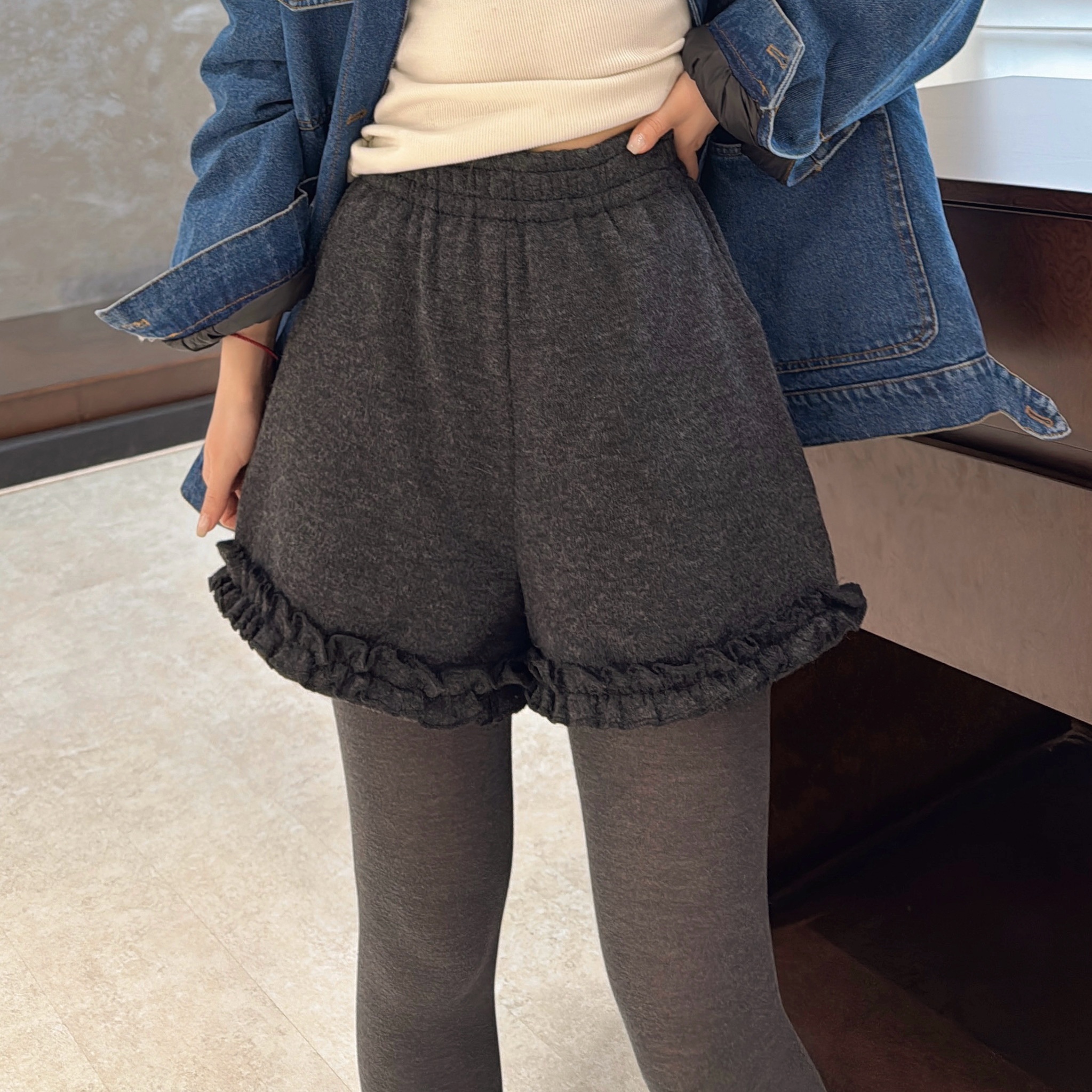 欧洲站2025冬季松紧腰A字版木耳花边设计休闲百搭花苞裤韩系短裤