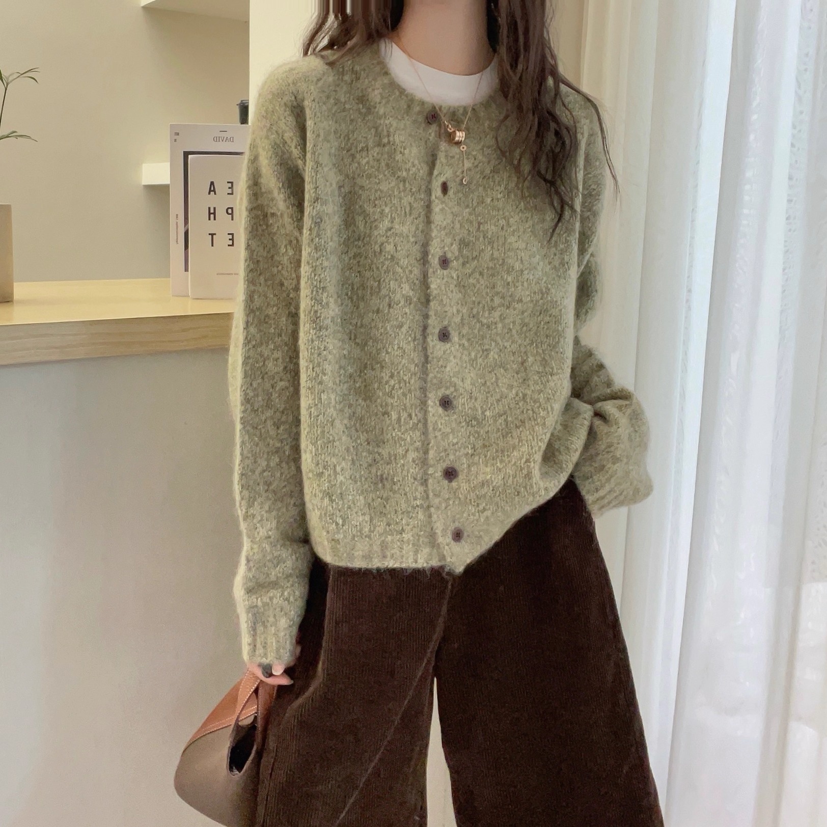 欧洲站2025秋冬新款圆领落肩单排扣加厚绵羊毛杂色毛衣开衫上衣