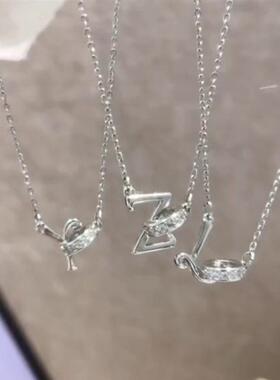 字母项链女款轻奢小众高级感长款情侣一男一女名字首字母挂件饰品