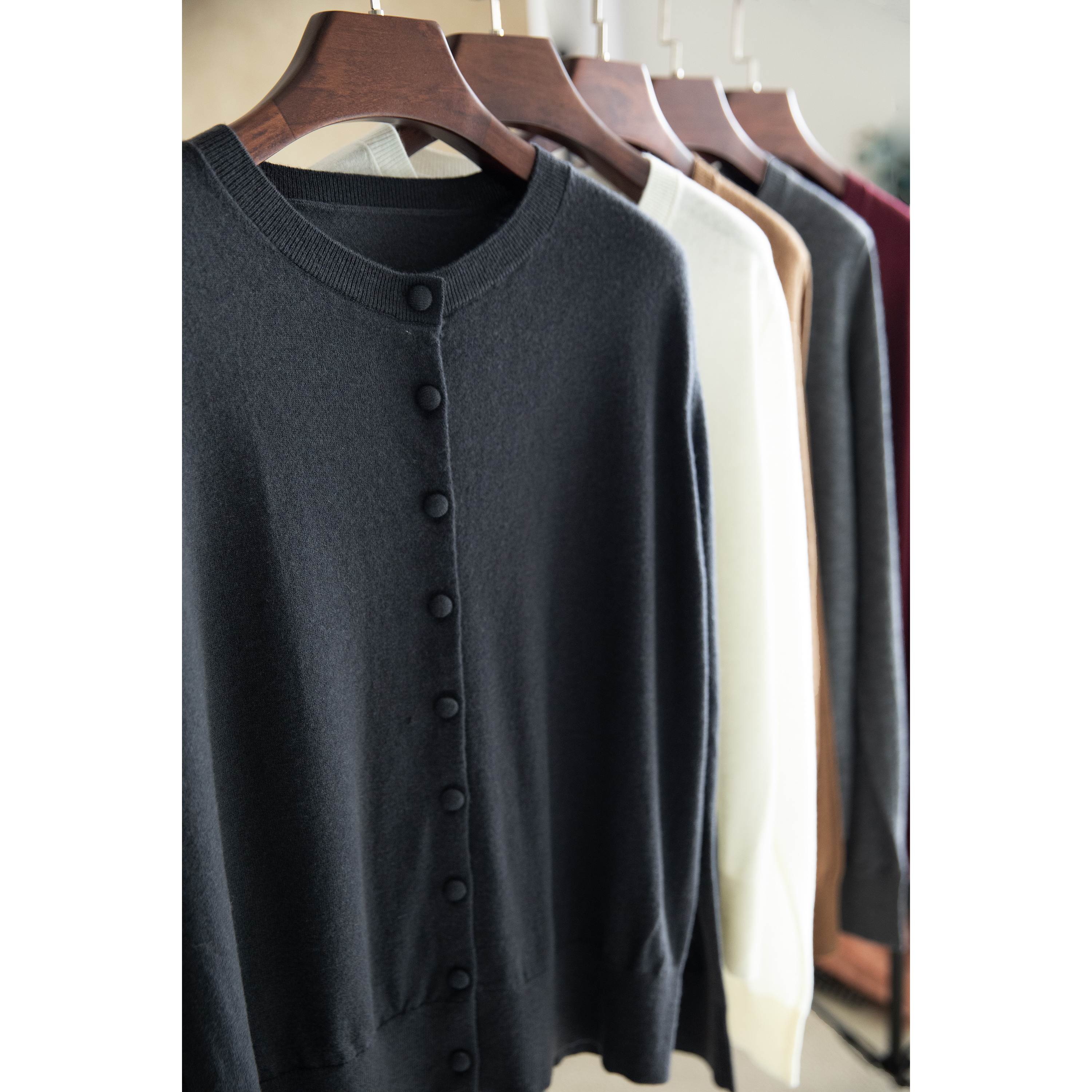 LEMAER乐玛尔 法单100%WOOL纯色开衫包扣保暖超细美丽诺羊毛衫