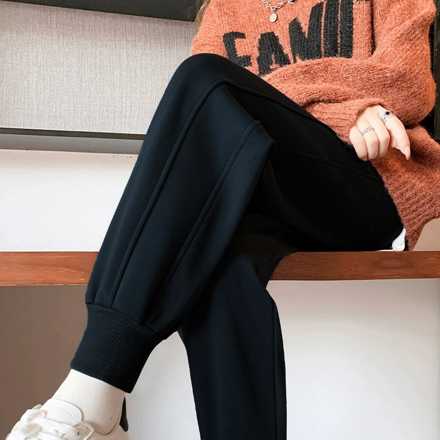 黑色加绒卫裤子女秋冬2026新款加厚束脚运动裤宽松显瘦休闲哈伦裤,女装/女士精品,休闲裤,淘宝优惠券,粉丝福利购,淘宝优惠卷